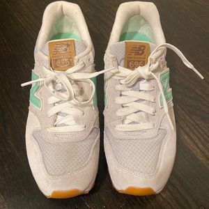 New Balance 696 Sneakers